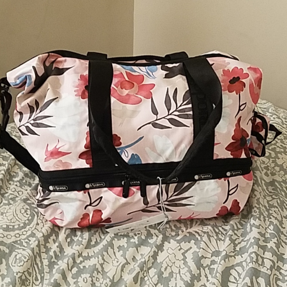 LeSportsac Dakota Medium Weekender
